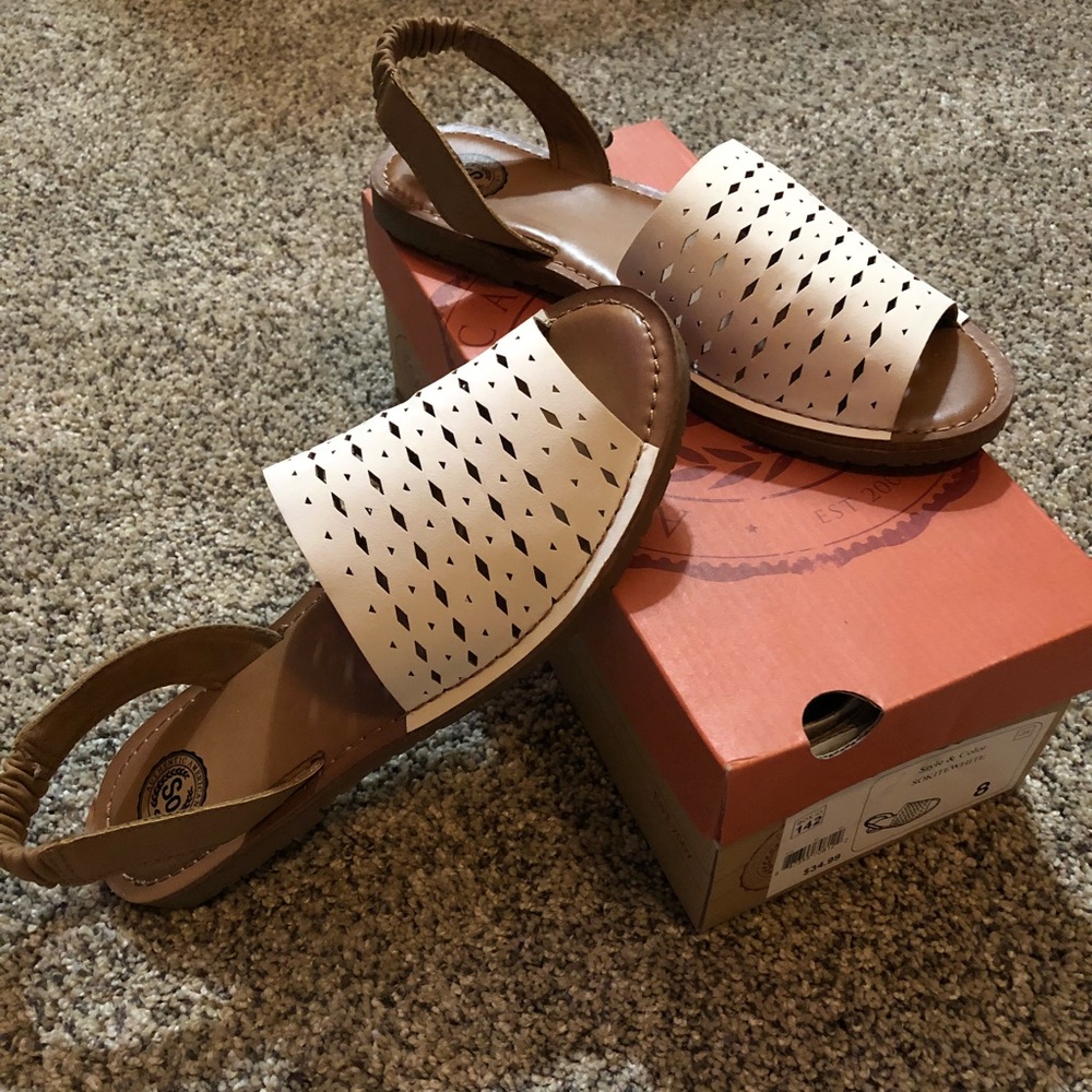 Cute Cream Colored Sandals